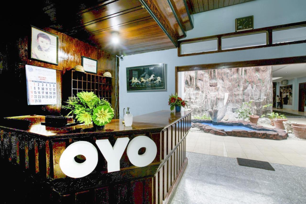 Super Oyo 2320 Hotel Charvita Kupang  Zewnętrze zdjęcie
