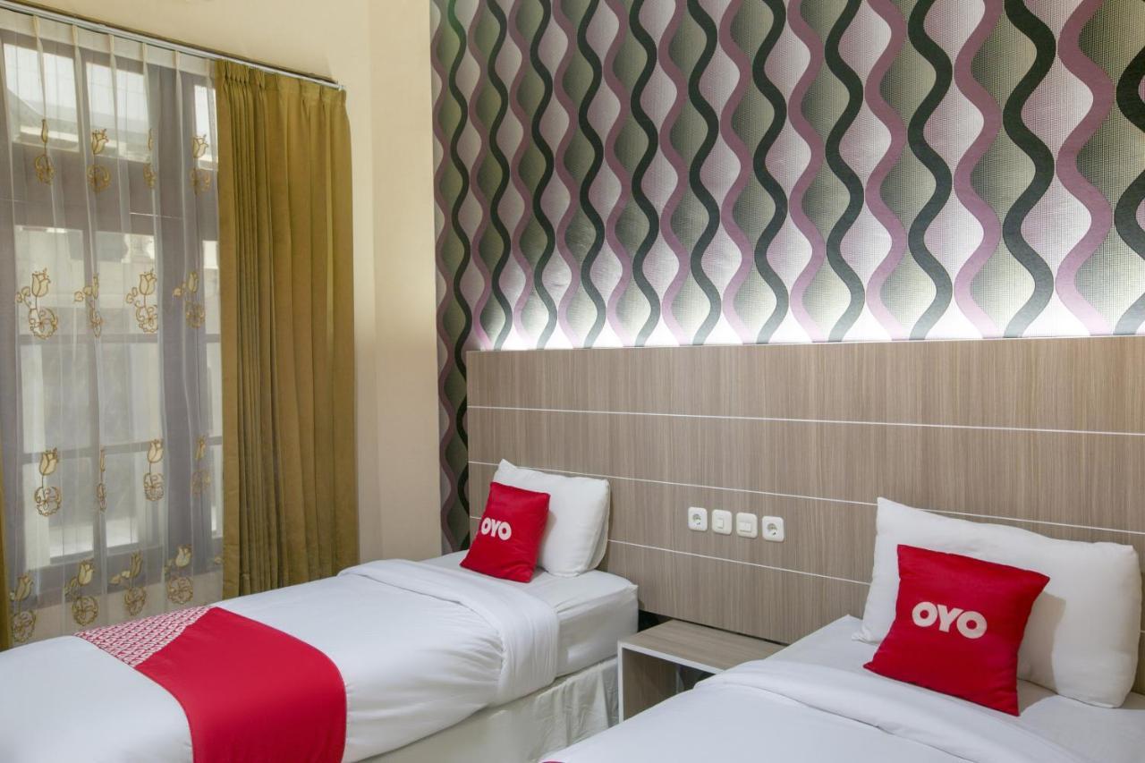Super Oyo 2320 Hotel Charvita Kupang  Zewnętrze zdjęcie