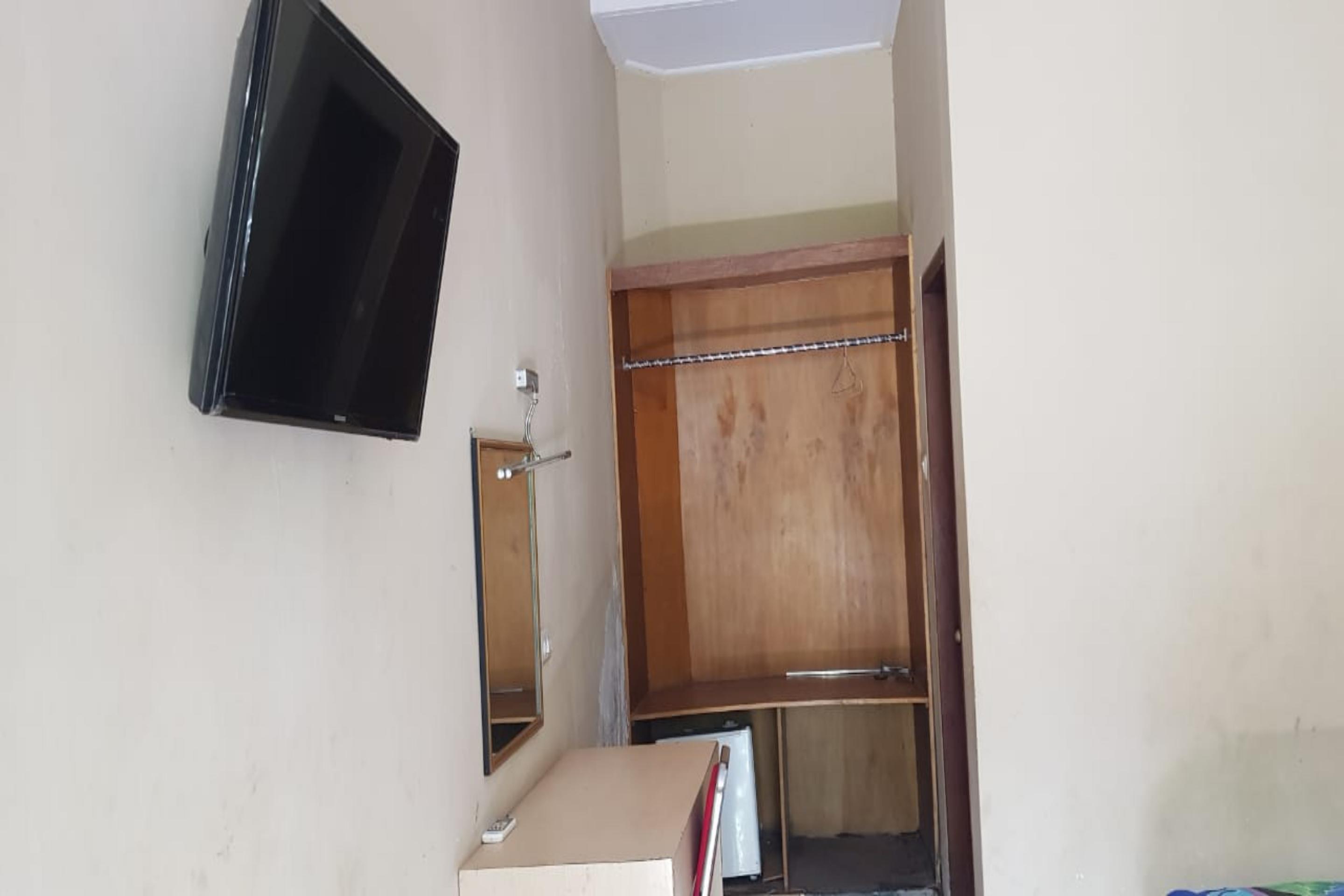 Super Oyo 2320 Hotel Charvita Kupang  Zewnętrze zdjęcie