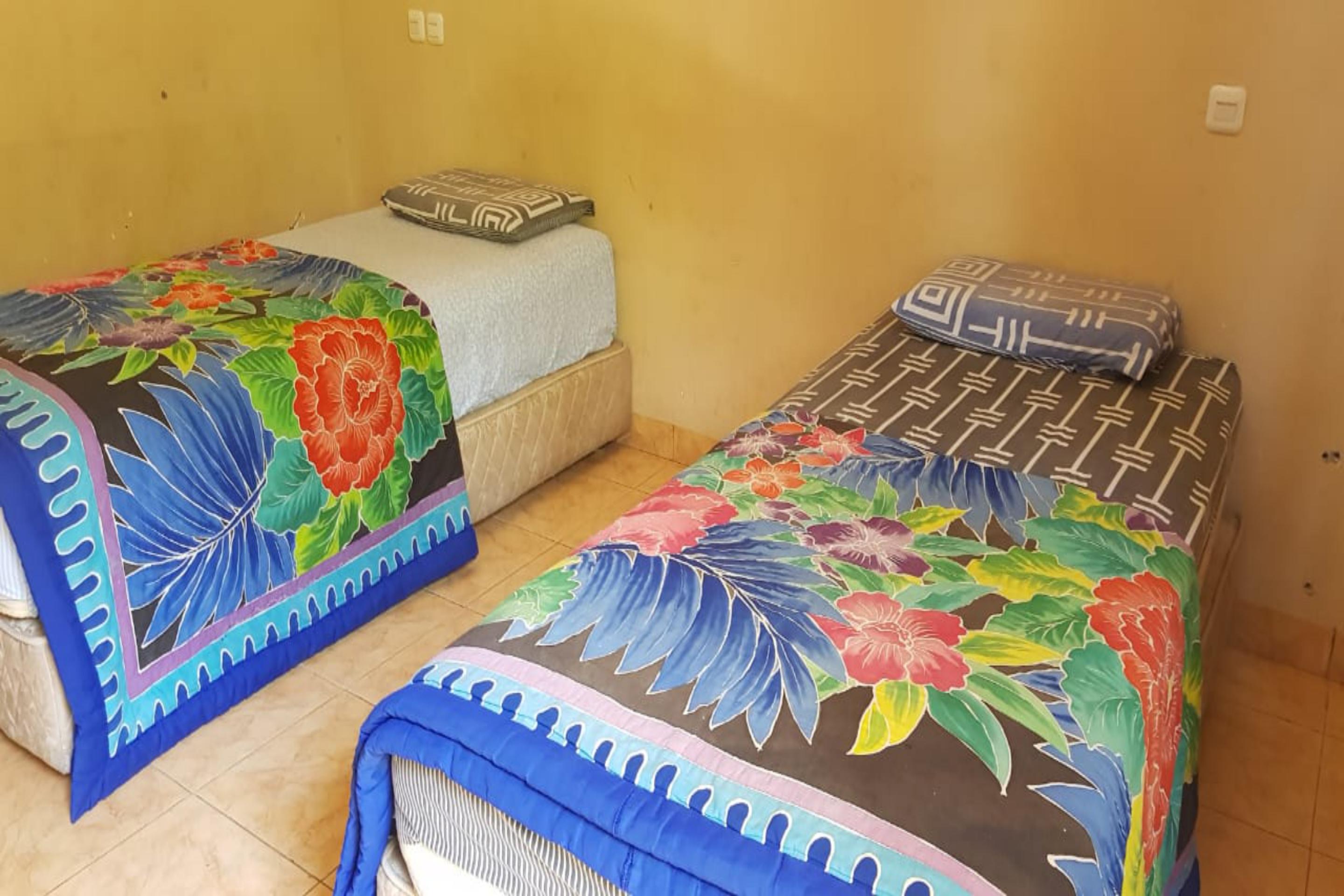 Super Oyo 2320 Hotel Charvita Kupang  Zewnętrze zdjęcie