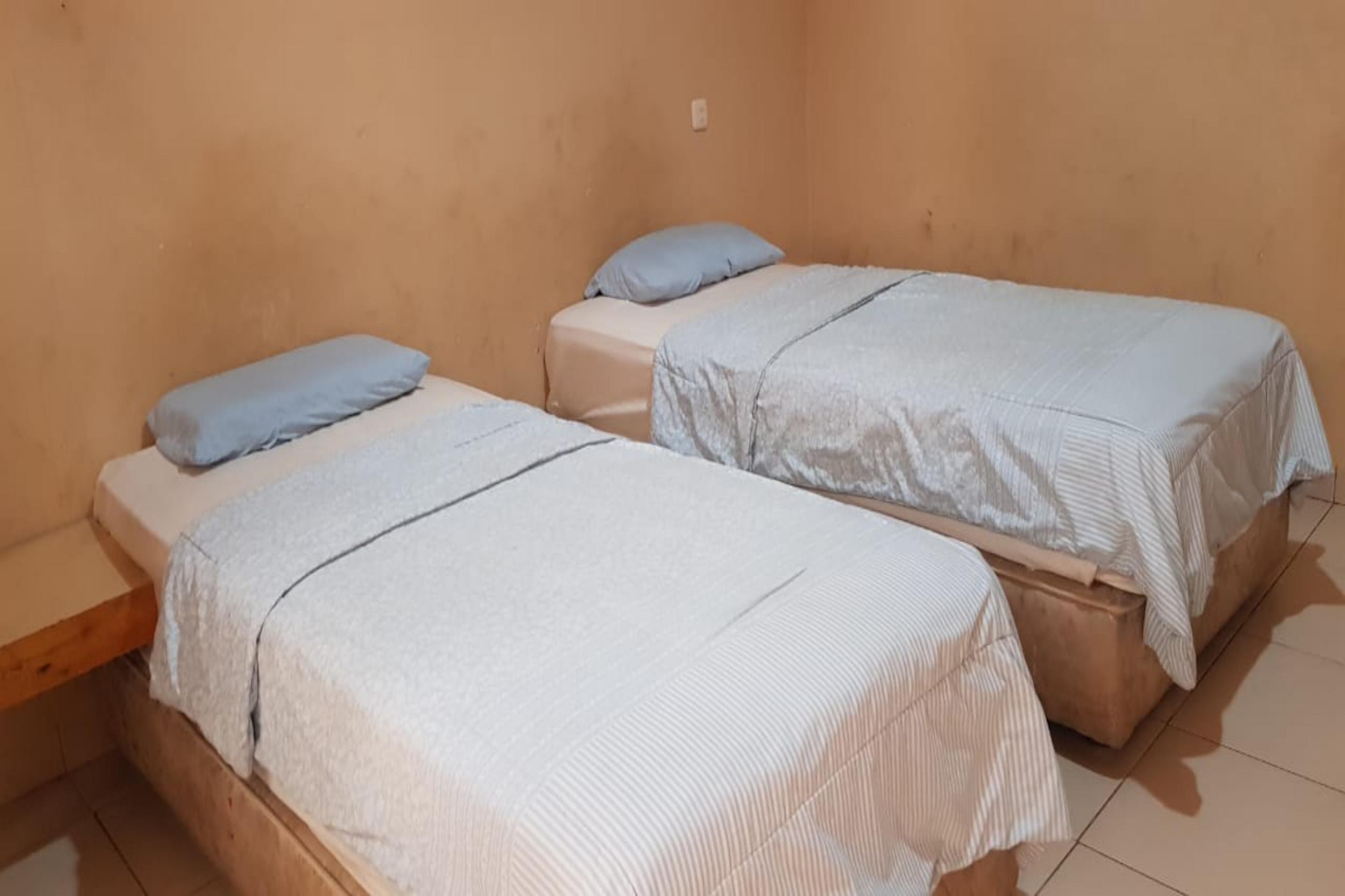Super Oyo 2320 Hotel Charvita Kupang  Zewnętrze zdjęcie